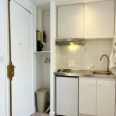 Appartement Petit Agreable Au Coeur Du 11e Arrondissement Parijs