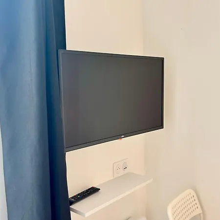 Petit Agreable Au Coeur Du 11e Arrondissement Apartman Párizs
