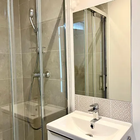 Petit Agreable Au Coeur Du 11e Arrondissement